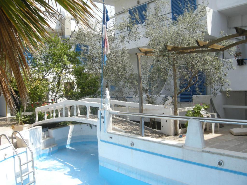 Myrmidon Hotel Agia Marina  エクステリア 写真