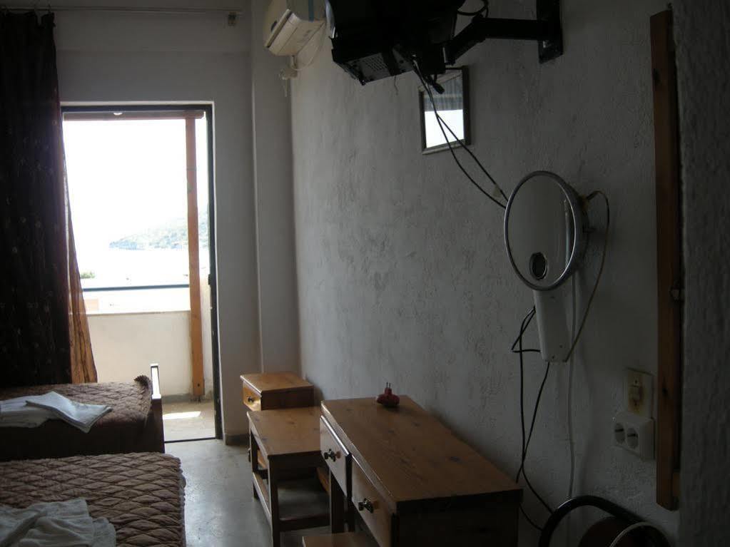 Myrmidon Hotel Agia Marina  エクステリア 写真